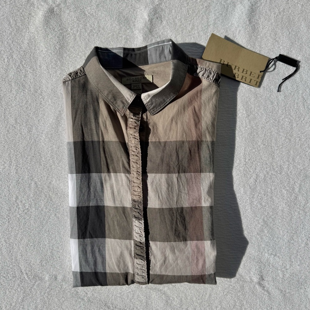 EUC Women’s Burberry Classic Plaid Checkered Shirt M